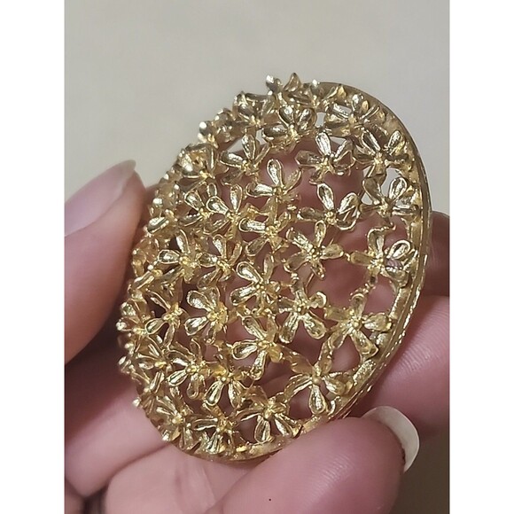 Vintage Signed ACT II Gold Tone Domed Flower Brooch Pin LARGE Round Floral - Picture 3 of 5